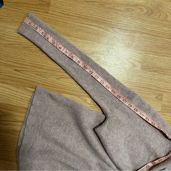 100% cashmere long ribbed sleeve lilac purple v neck women’s sweater medium - Picture 6 of 8